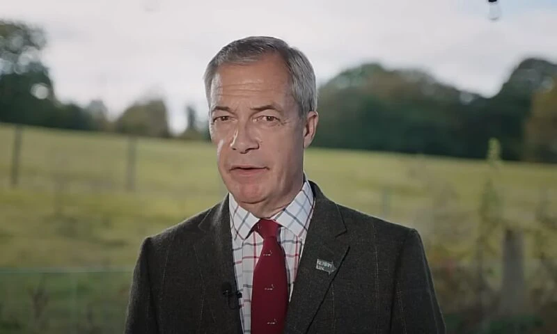 Nigel Farage câștigă teren, în timp ce guvernul lui Keir Starmer se confruntă cu dificultăți majore
