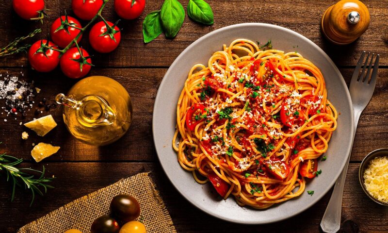 Cel mai apreciat sos pentru paste din lume, făcut de Marcella Hazan, o legendă a bucătăriei italiene