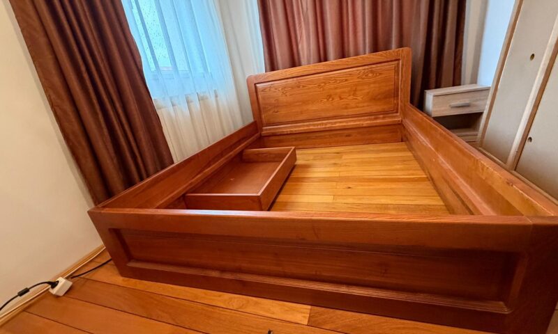 ANAF a scos la vânzare un pat de frasin. Anunțul a stârnit un val de ironii