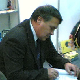 Destinul unui scriitor deosebit și al seriei sale inegalabile: Pavel Coruț