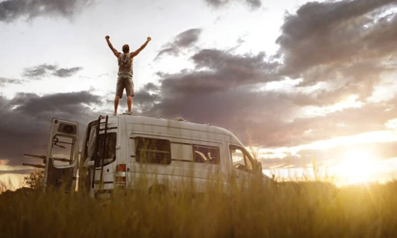 Actorul care a ales să trăiască într-o rulotă. Decizia care i-a schimbat viața