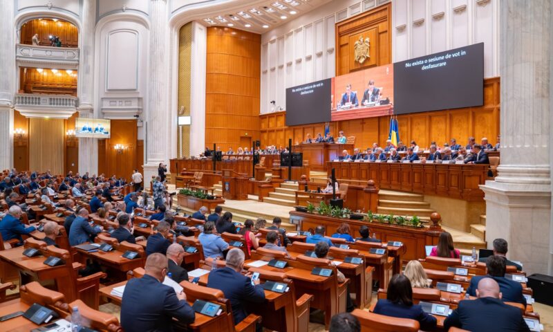Obiecțiile formulate de președintele Nicușor Dan, respinse. Legea pentru combaterea extremismului, adoptată