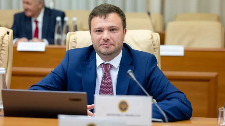 Încă un ministru din Guvernul Recean renunță la funcție. Sergiu Lazarencu optează pentru Parlament