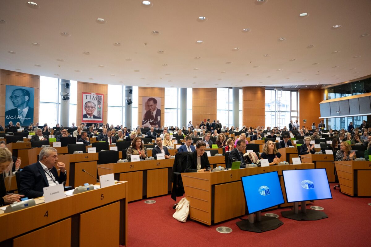 Virgil Popescu: Uniunea Europeană va renunța treptat la gazele rusești