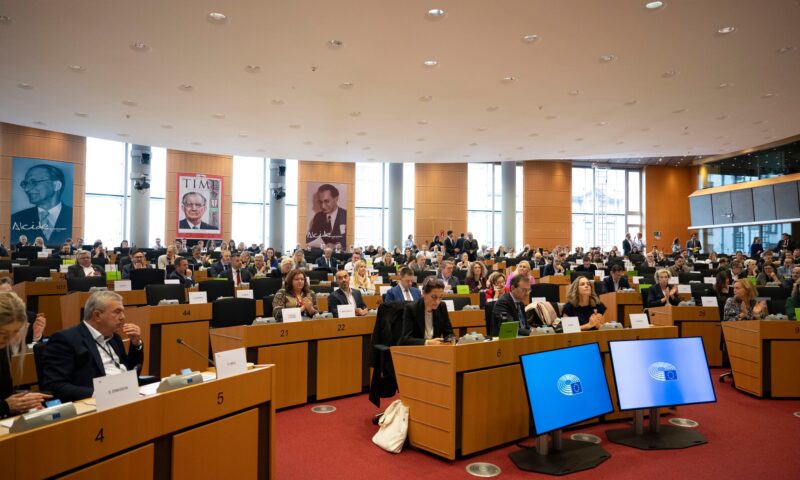 Virgil Popescu: Uniunea Europeană va renunța treptat la gazele rusești