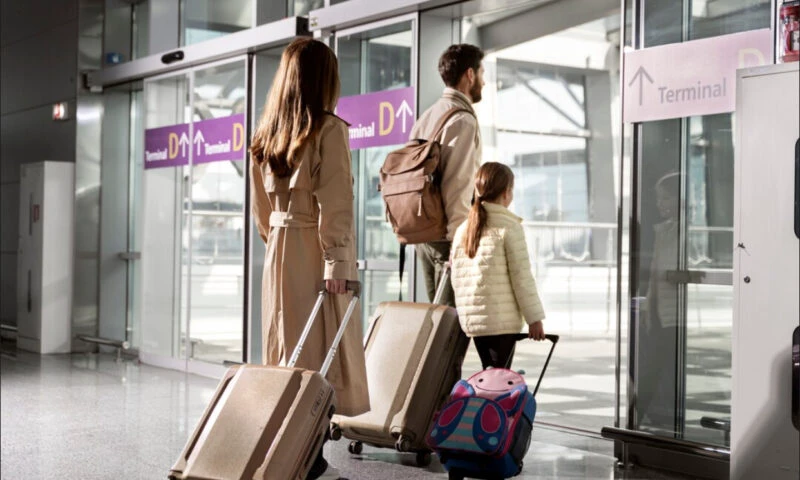 Cum să te îmbraci când zbori cu avionul. Sfaturi utile de la soția unui pilot