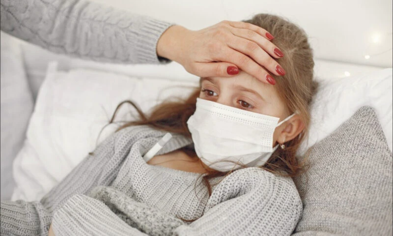 Trend periculos pe internet. Medicamentele, înlocuite cu uleiurile esențiale