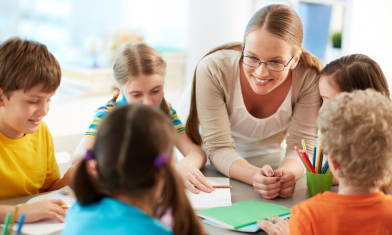 Părinții vor primi mai mulți bani pentru plata creșei