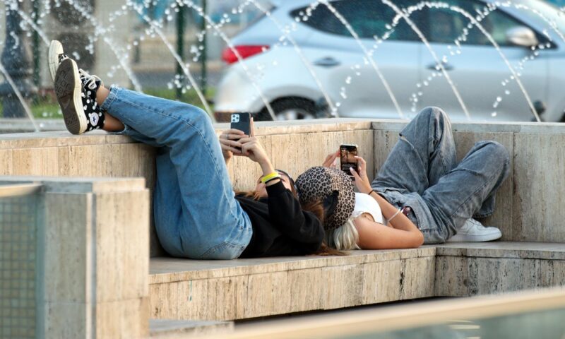 Tinerii NEET din România. Generația pierdută care apasă pe economie și transformă riscul social în criză națională