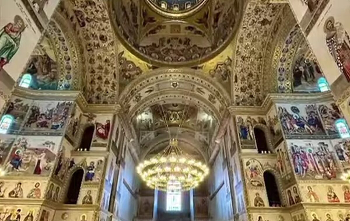 Sfințirea picturii Catedralei Naționale, transmisă în direct de TVR