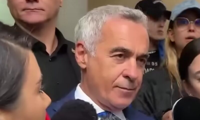 Interceptări DNA. Călin Georgescu ar fi fost ajutat de o rețea de influență să obțină un job fals, pentru a putea părăsi țara