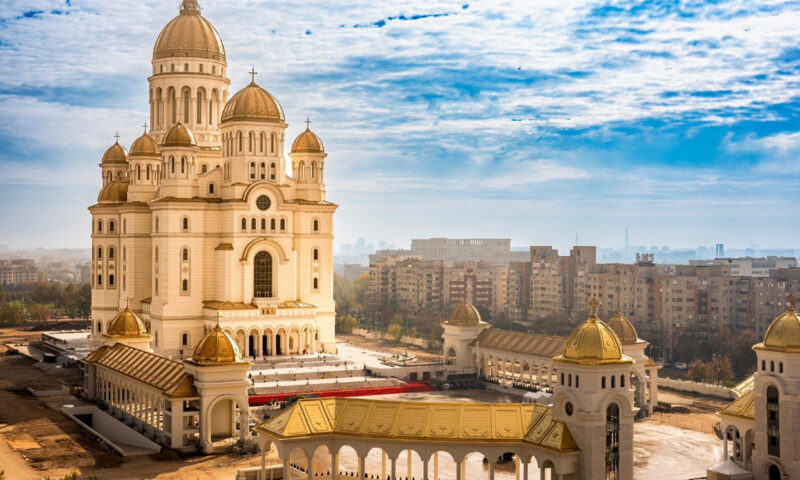 Catedrala Națională, nou motiv de iritare la Moscova. The Times vorbește despre „o competiție a puterii soft”