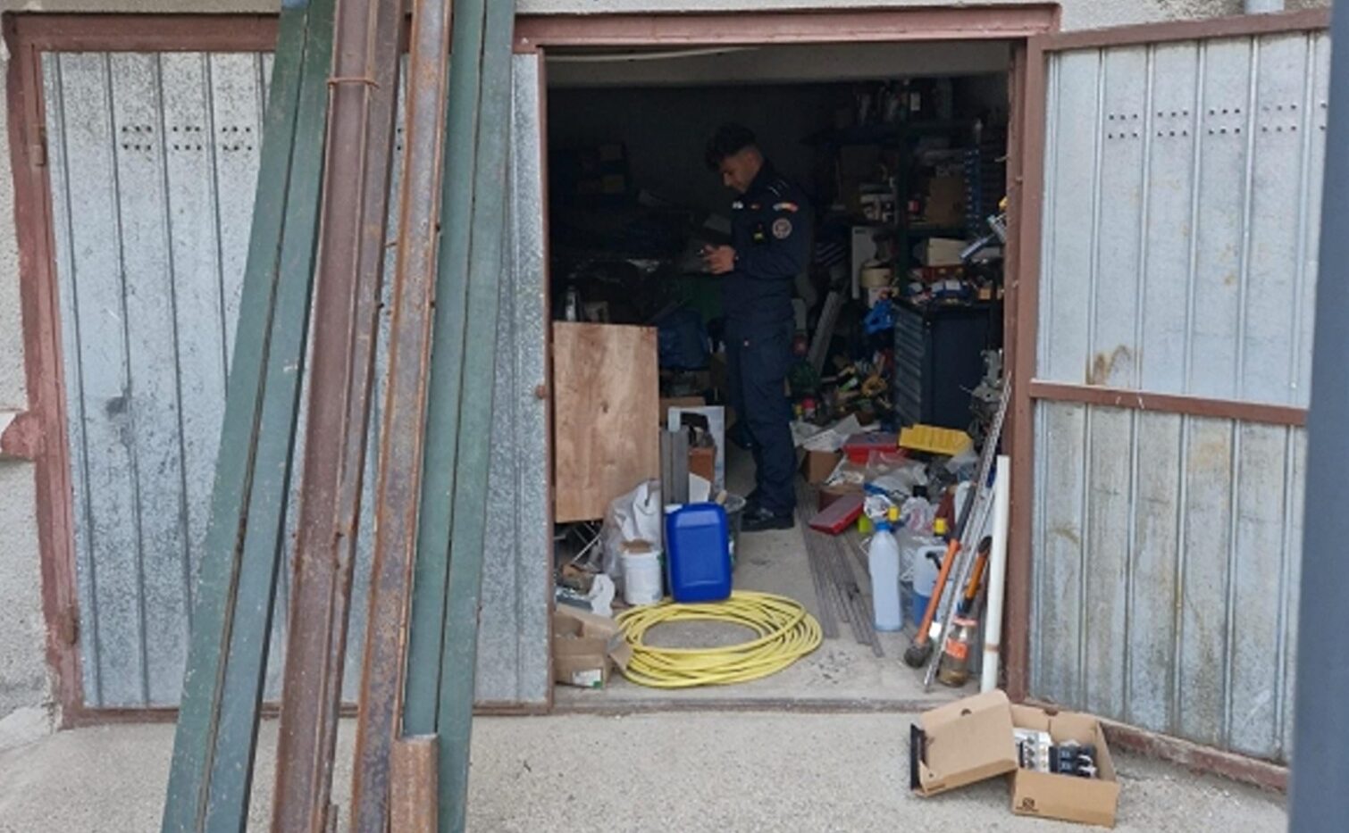 Angajați CFR Marfă, implicați într-un dosar penal de furt calificat