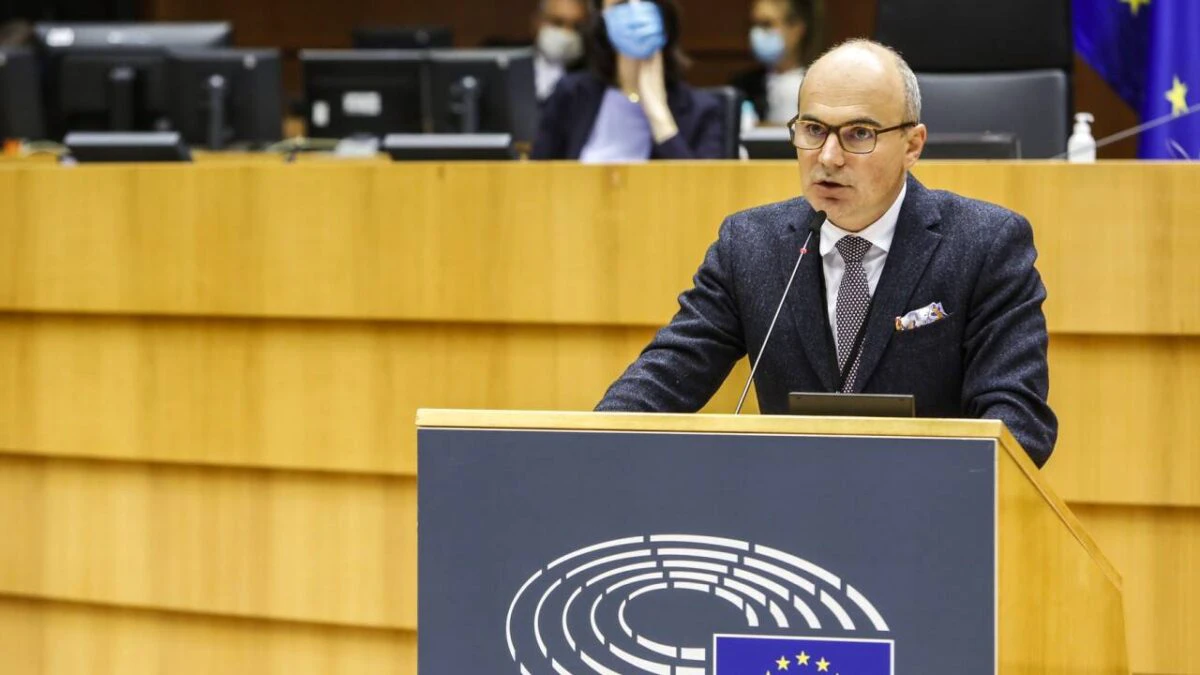 Rareș Bogdan (PPE): Europa trebuie să se trezească și să investeasca rapid în capacitatea sa de apărare