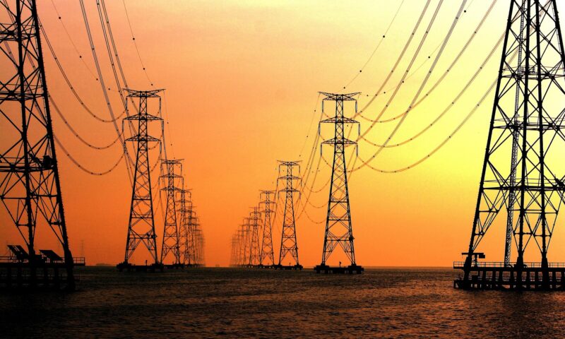 România, printre țările cu cea mai scumpă energie electrică. Tarifele, de 70 de ori mai mari față de cele din alte state