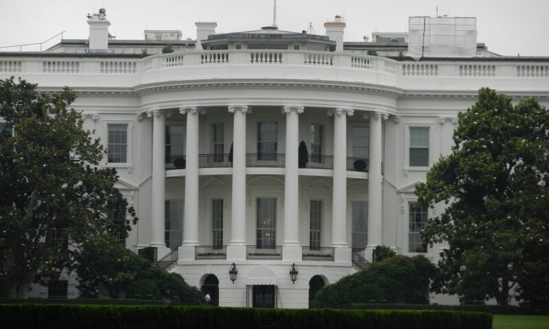 Casa Albă acuză o campanie politică împotriva lui Trump, după publicarea e-mailurilor lui Jeffrey Epstein