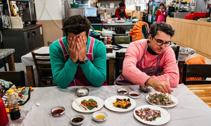 Cea mai grea masă servită vreodată concurenților din Asia Express. Competiția se mută în Coreea de Sud