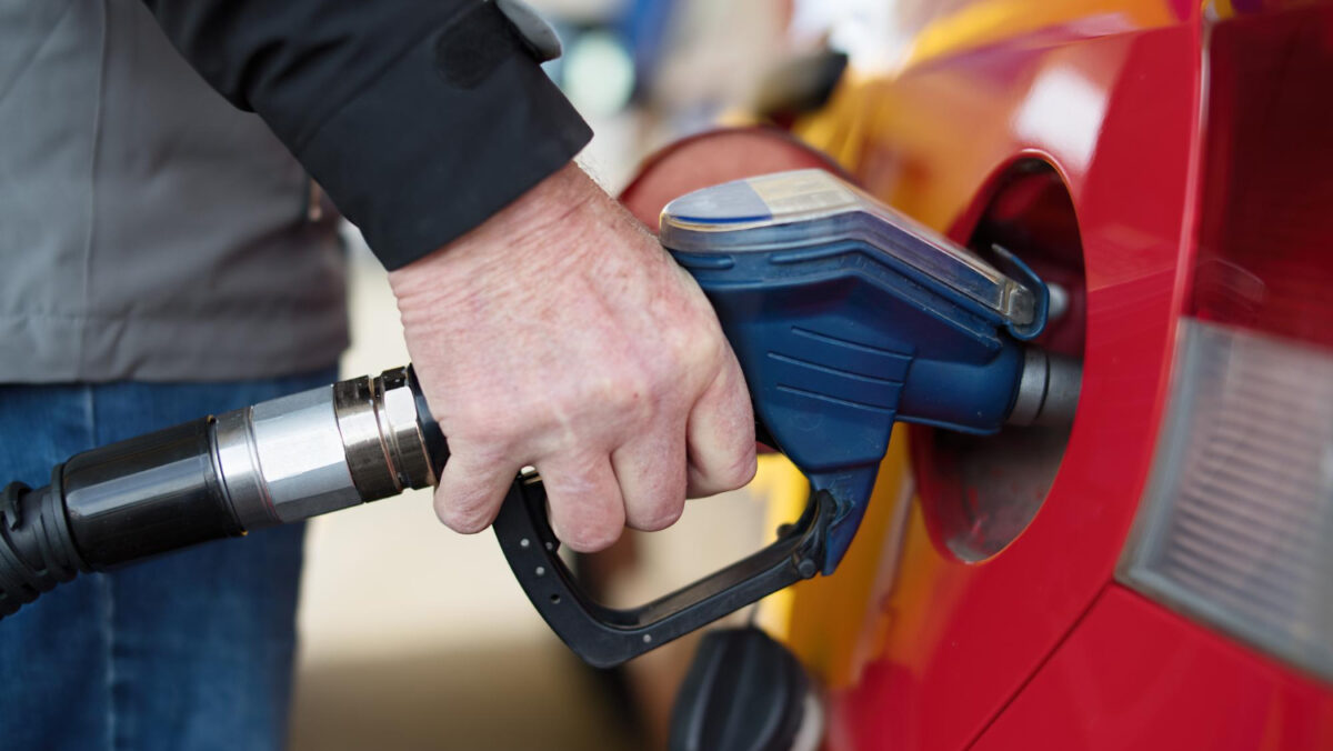 Decizia-cheie pentru mașinile pe benzină și motorină. Schimbare oficială în sectorul auto