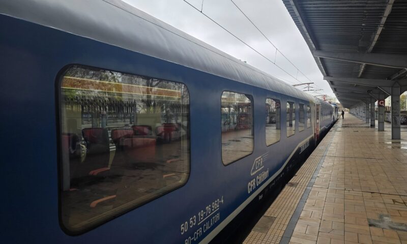 Cât s-au scumpit biletele de tren. Noile tarife au intrat în vigoare