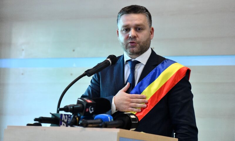 Ciprian Ciucu a depus jurământul la Primăria Capitalei. Planurile anunțate pentru următorii ani