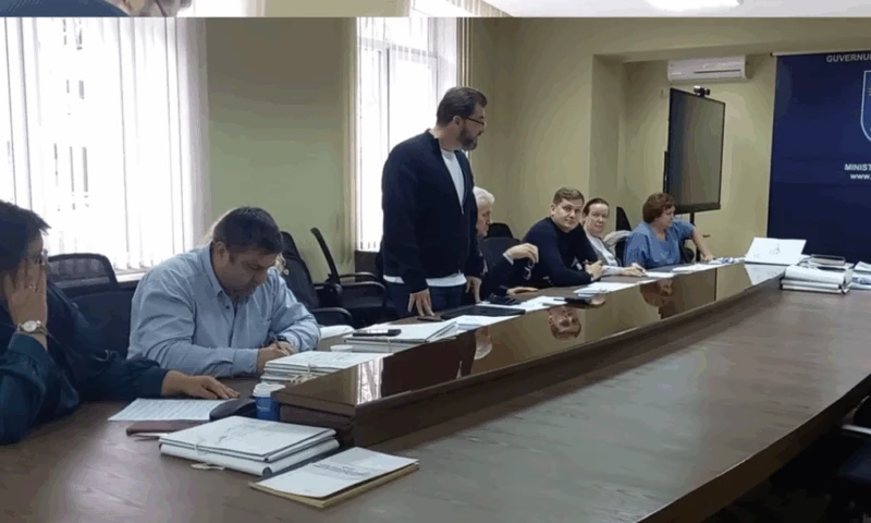 Insolvenţa în Republica Moldova. Un nou protest cu huiduieli în faţa Ministerului Justiţiei.Video