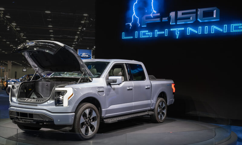 Ford renunță la producția de camioane electrice. Nu e cerere