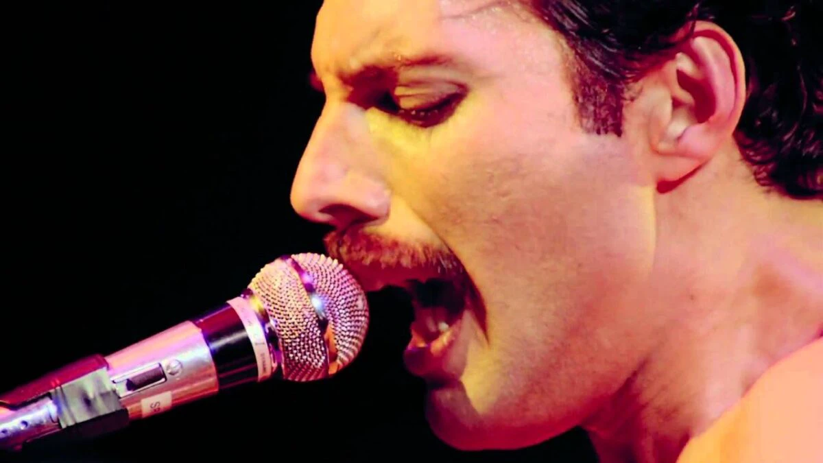 Freddie Mercury, în ultimele sale luni de viață. Lupta tăcută a unei legende