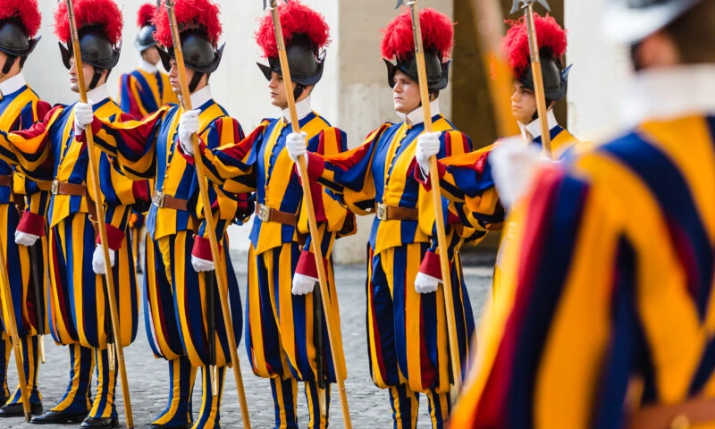 Garda Elvețiană sub anchetă pentru acuzații de antisemitism