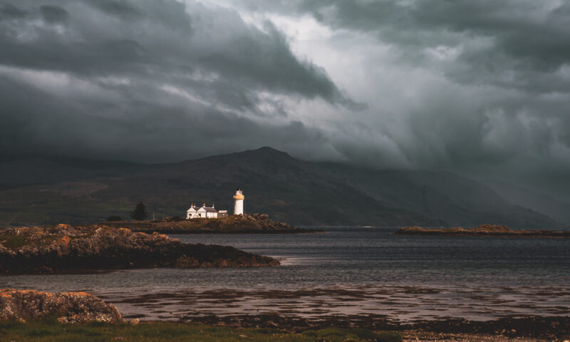 Sărbătorește Crăciunul pe o insulă izolată fără Wi-Fi și fără televizor. Cum poți obține o rezervare