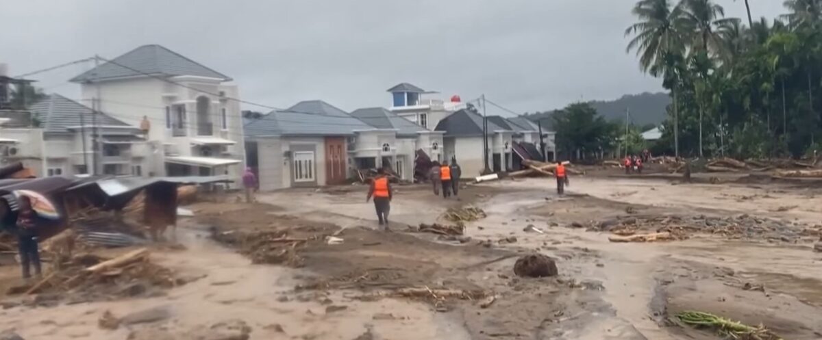 Inundațiile catastrofale din Asia: Aproape 1.000 de morți și sute de dispăruți