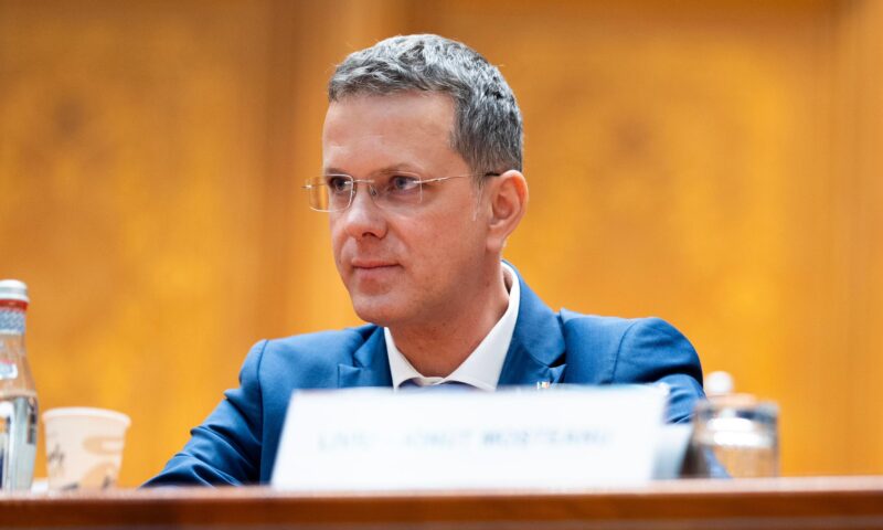Neconcordanțele din CV-ul lui Ionuț Moșteanu. Legea impune deținerea unei diplome universitare