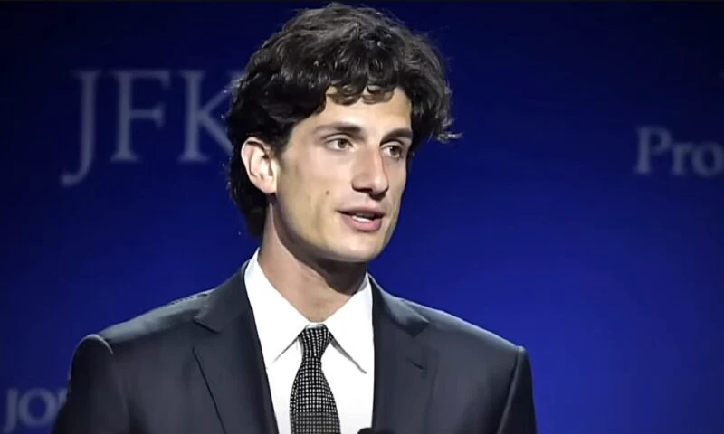 De la postări virale la politică. Nepotul lui J.F.K. candidează pentru Democrați