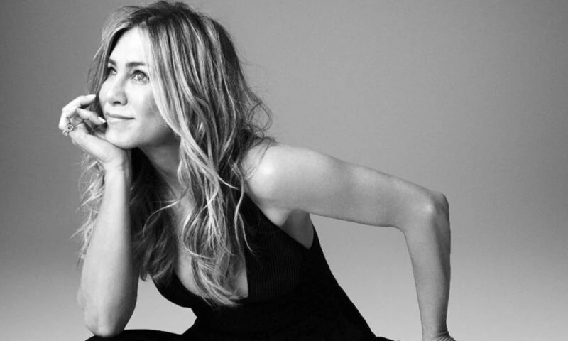 Jennifer Aniston susține că noul său iubit ar avea „puteri vindecătoare”