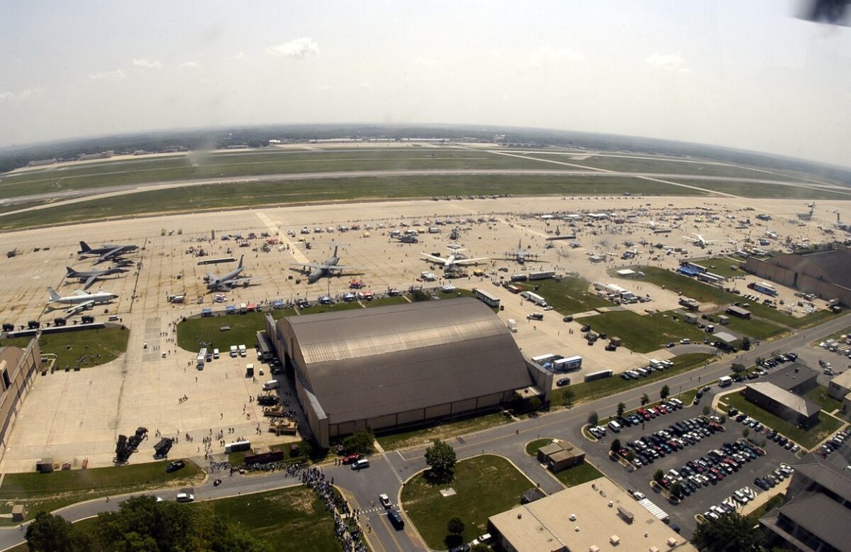 Alertă într-o bază militară din SUA. Un pachet suspect a dus la spitalizarea mai multor persoane