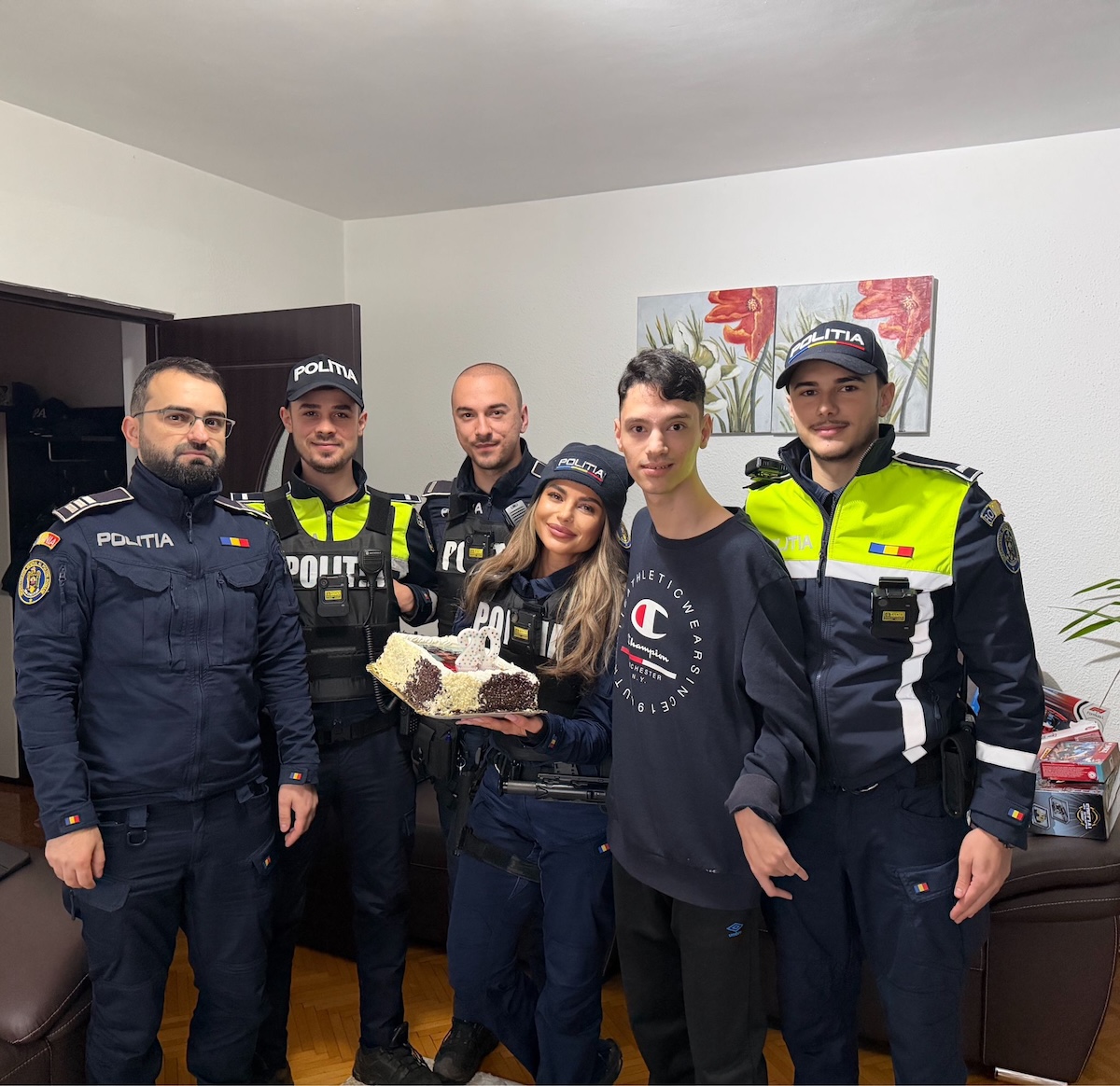 Laura, o polițistă cu inimă, a transformat apelurile false la 112 într-o lecție de prietenie