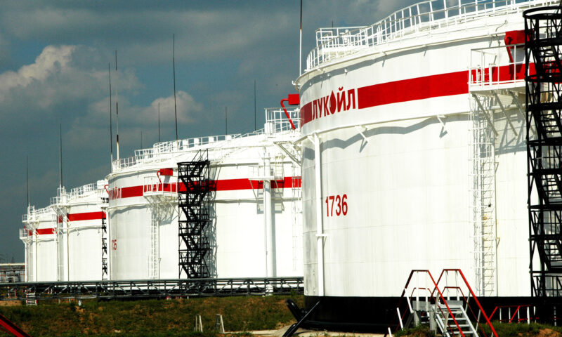 SUA lovesc Rusia acolo unde doare. Ce se întâmplă cu Lukoil și Rosneft după sancțiunile Trezoreriei