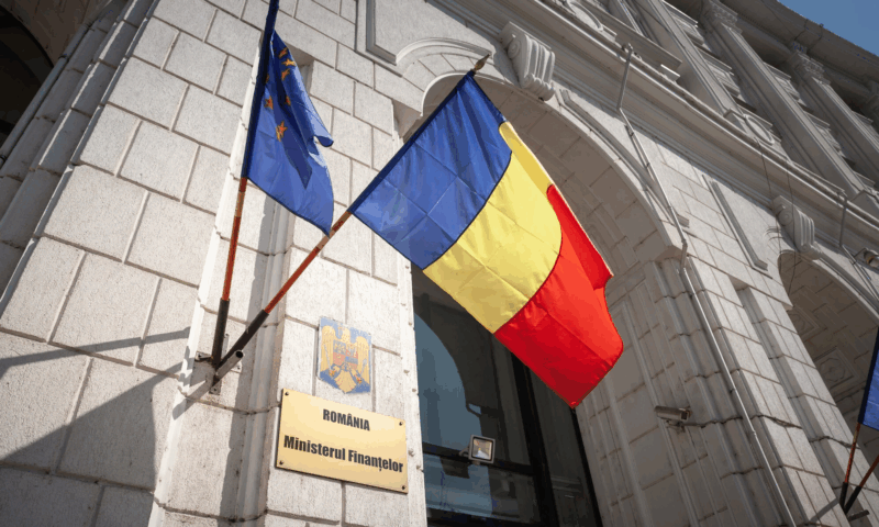 Incendiu la Ministerul de Finanțe. Traficul este blocat pe bulevardul Libertății