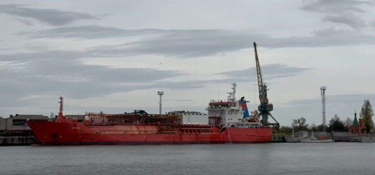 Persoanele evacuate din Plauru se pot întoarce acasa, după ce incendiul de pe navă a fost stins