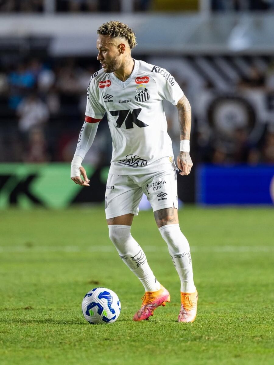 Marca Pelé va fi cumpărată de Neymar și tatăl său. Când va fi oficializat acordul