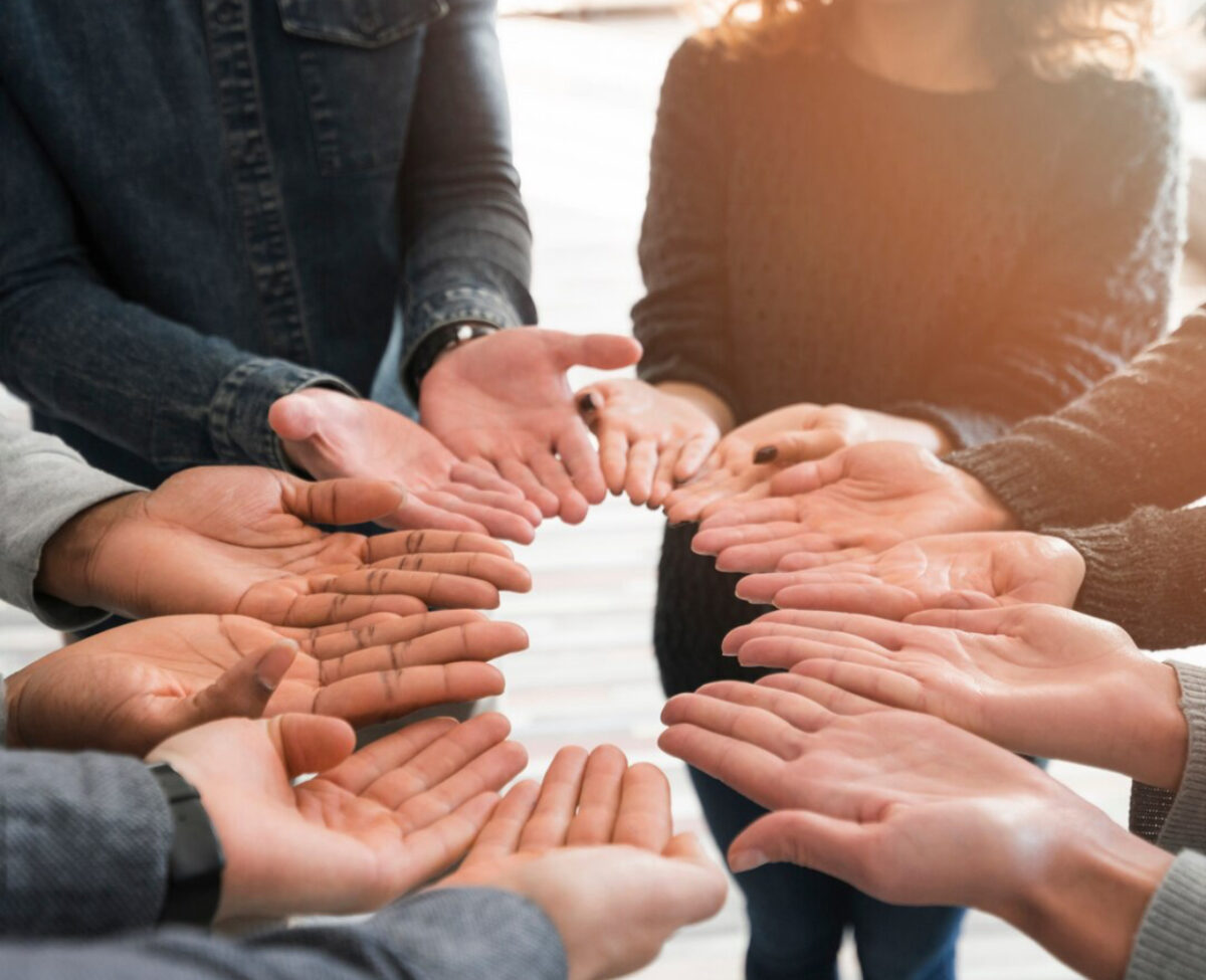 Bani publici pentru proiectele ONG-urilor. Inițiativa, susținută de patru partide politice