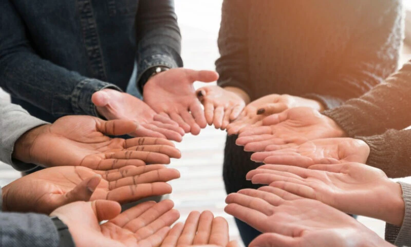 Bani publici pentru proiectele ONG-urilor. Inițiativa, susținută de patru partide politice