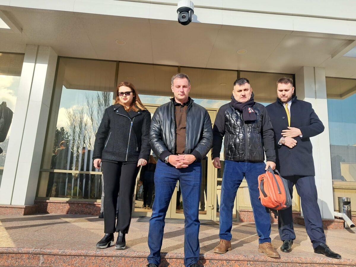 Investitori străini