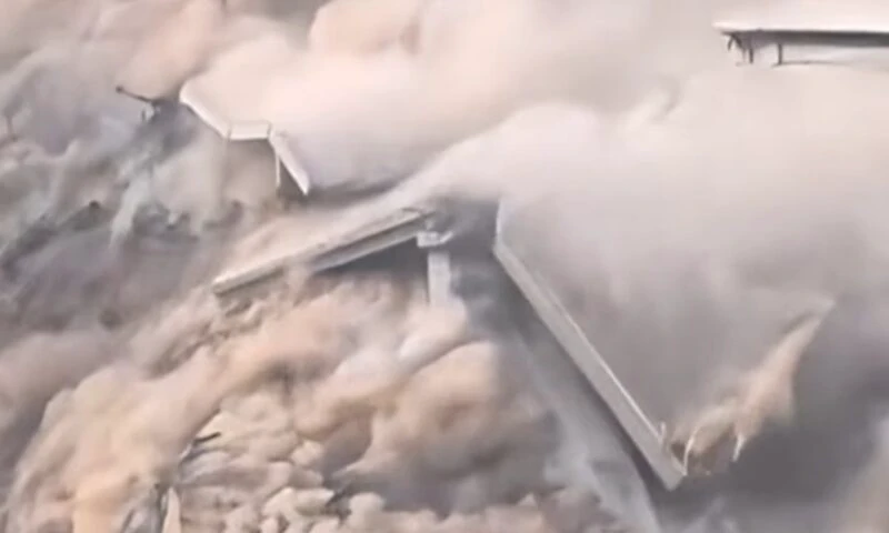 S-a prăbușit cel mai înalt pod din lume. Chinezii l-au inaugurat cu mare fast pe 28 septembrie