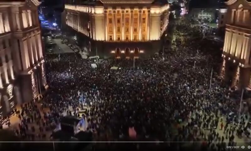 Criza politică din Bulgaria se prelungește. Protestele continuă și după retragerea bugetului