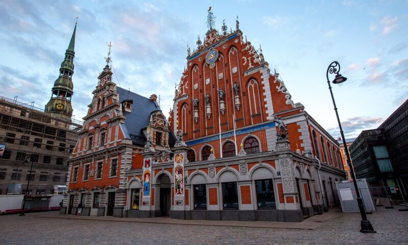 Piețe de Crăciun cu buget redus, în România și în Europa