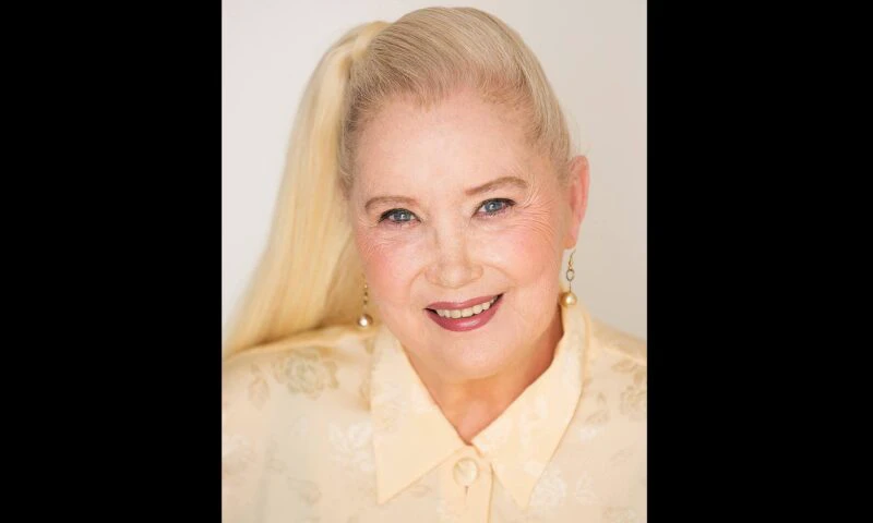 Hollywood-ul își ia rămas bun de la Sally Kirkland. Actrița a inspirat generații în „Anna”