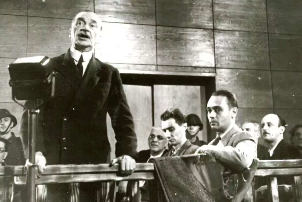 Cum și-au scos ochii comuniștii și țărăniștii pe tema colectivizării