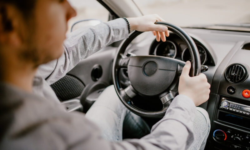 Noile reguli RCA aduc penalizări mai dure și tarife de până la trei ori mai mari pentru unii șoferi