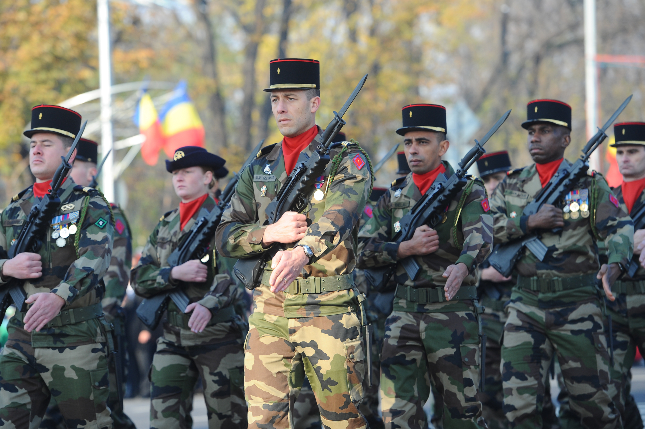 Soldati francezi, NATO, 1 Decembrie