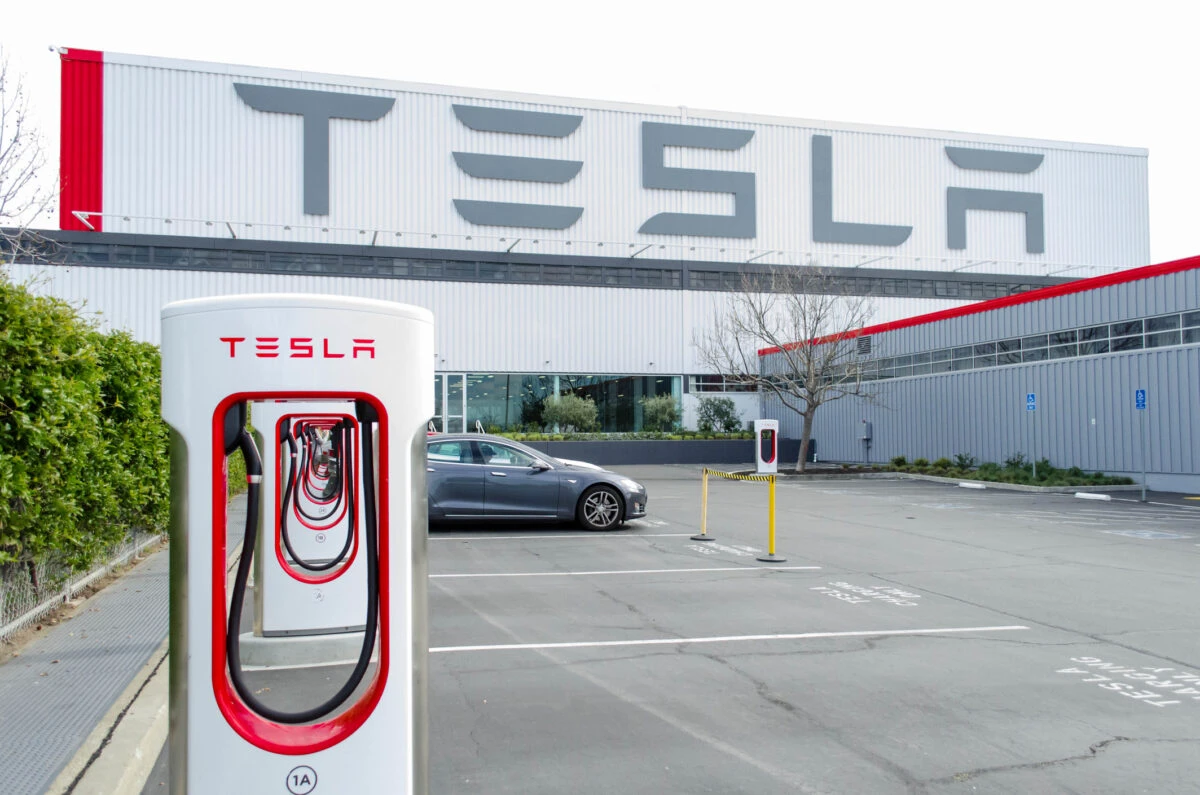 Tesla renunță la piesele fabricate în China. Schimbare majoră în industria auto